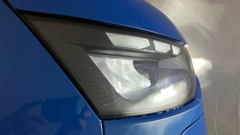 Volkswagen Transporter T32 Swb Electric 160kW 65kWh Commerce Pro Van Auto